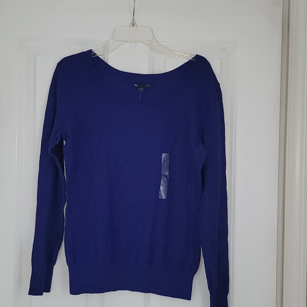GAP Sweater